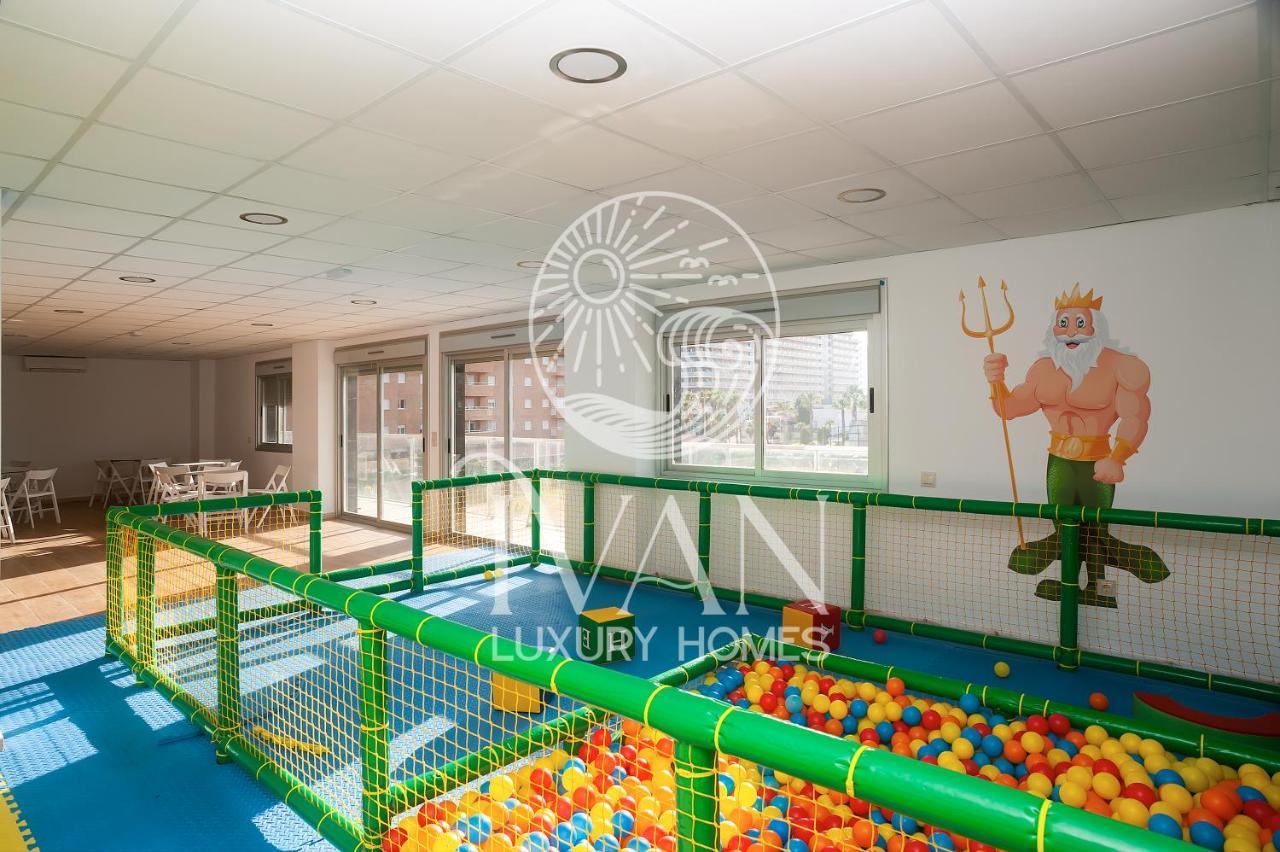 أوروبيسا ذيل مار Casa Emiliaivan Luxury Homes 8ªpta Norte 1ª Linea المظهر الخارجي الصورة
