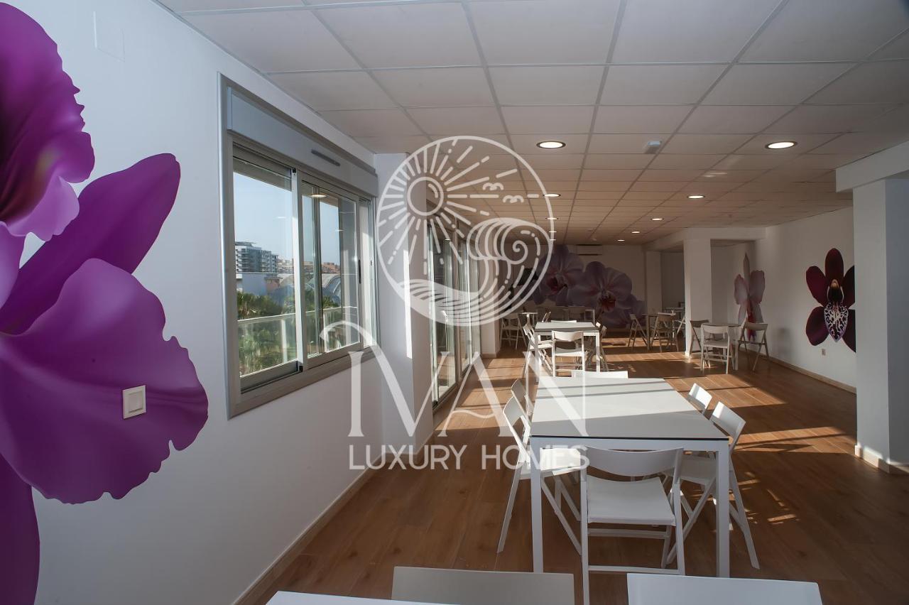 أوروبيسا ذيل مار Casa Emiliaivan Luxury Homes 8ªpta Norte 1ª Linea المظهر الخارجي الصورة