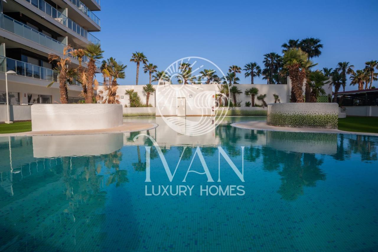 أوروبيسا ذيل مار Casa Emiliaivan Luxury Homes 8ªpta Norte 1ª Linea المظهر الخارجي الصورة