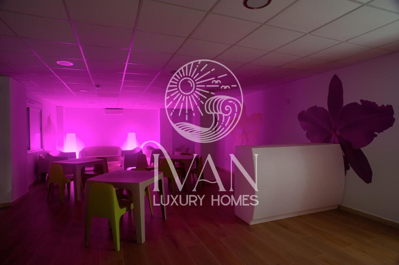 أوروبيسا ذيل مار Casa Emiliaivan Luxury Homes 8ªpta Norte 1ª Linea المظهر الخارجي الصورة