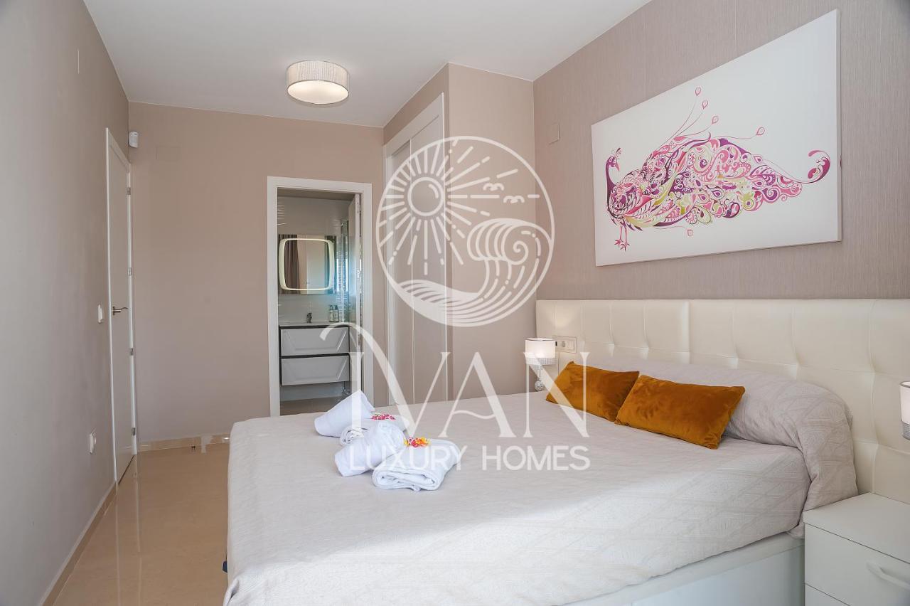 أوروبيسا ذيل مار Casa Emiliaivan Luxury Homes 8ªpta Norte 1ª Linea المظهر الخارجي الصورة