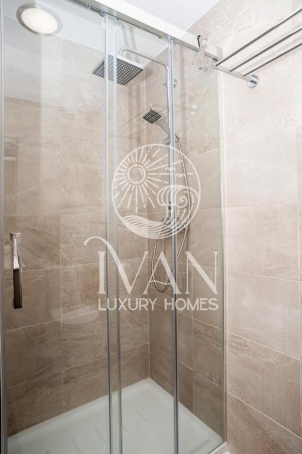 أوروبيسا ذيل مار Casa Emiliaivan Luxury Homes 8ªpta Norte 1ª Linea المظهر الخارجي الصورة