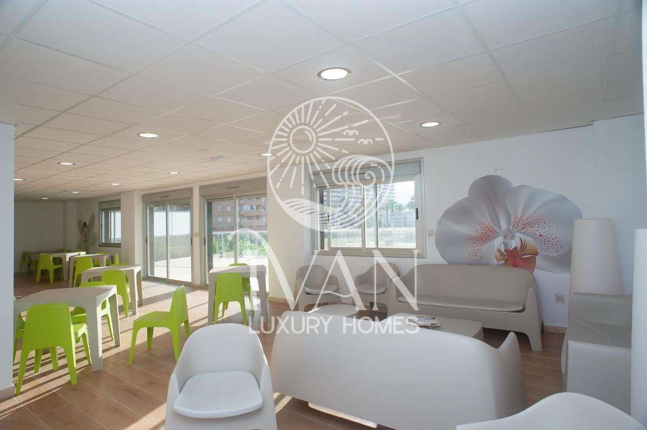 أوروبيسا ذيل مار Casa Emiliaivan Luxury Homes 8ªpta Norte 1ª Linea المظهر الخارجي الصورة
